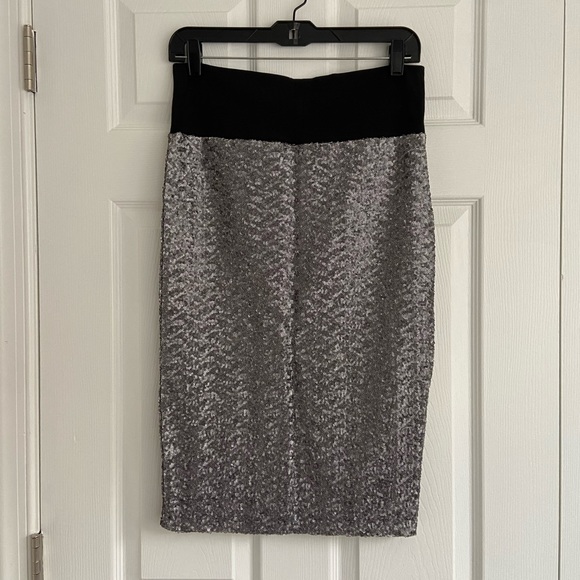 NWT La Cite sequined pencil skirt (Sz M) - Picture 2 of 5